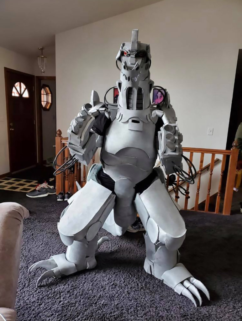 AJ Sadorf's Ready Player One Mechagodzilla Costume