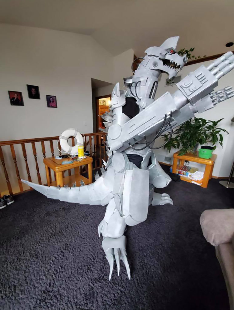 AJ Sadorf's Ready Player One Mechagodzilla Costume